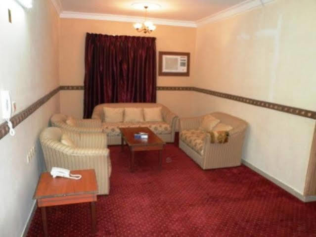 Al Farhan Hotel Suites Riyadh Exterior photo